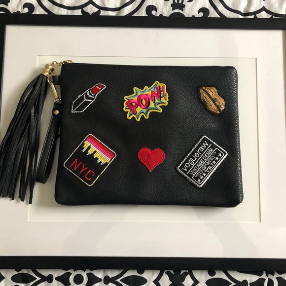 Charming Charlie Handbags - Cute wristlet 🌞